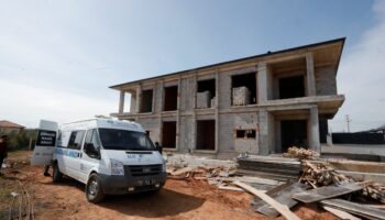 antalyada gunubirlik calistigi insaat mezari oldu 5n2FgSxW