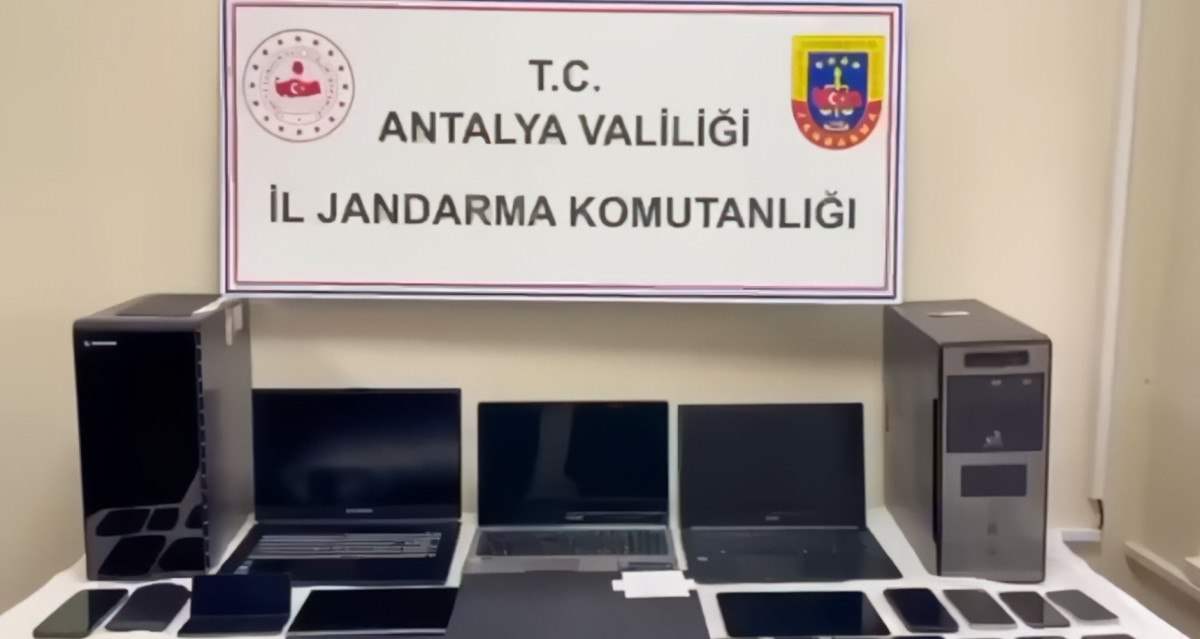 antalyada hucre operasyonu 15 supheli yakalandi 5 2YOl3zzR