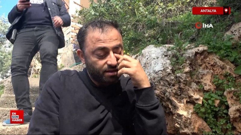 antalyada oturduklari ev kule dondu 3QkO3ODB