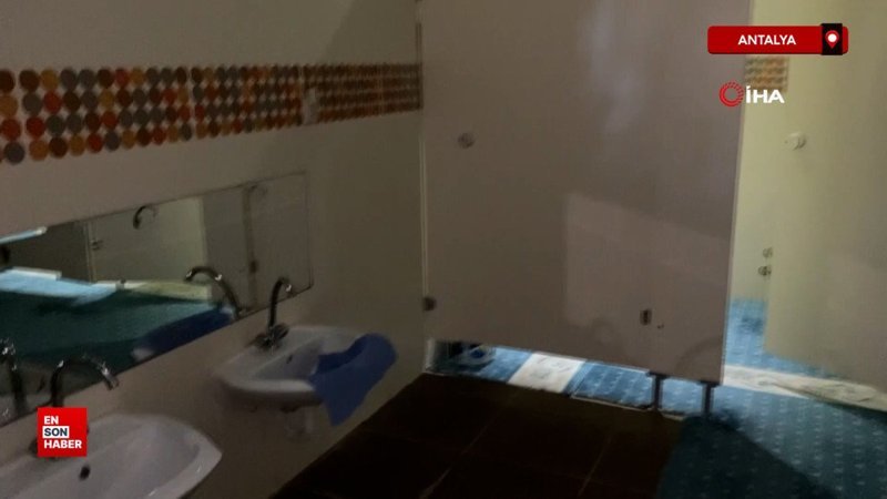 antalyada tuvaletten cevrilme mescit kapatildi