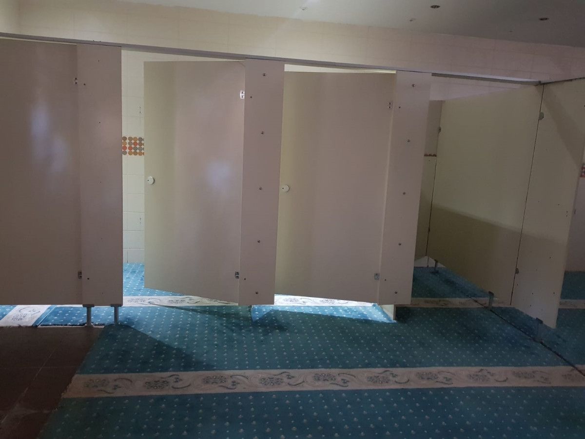 antalyada tuvaletten mescide cevrilen yapi kapatildi 2 UaAFrPPK