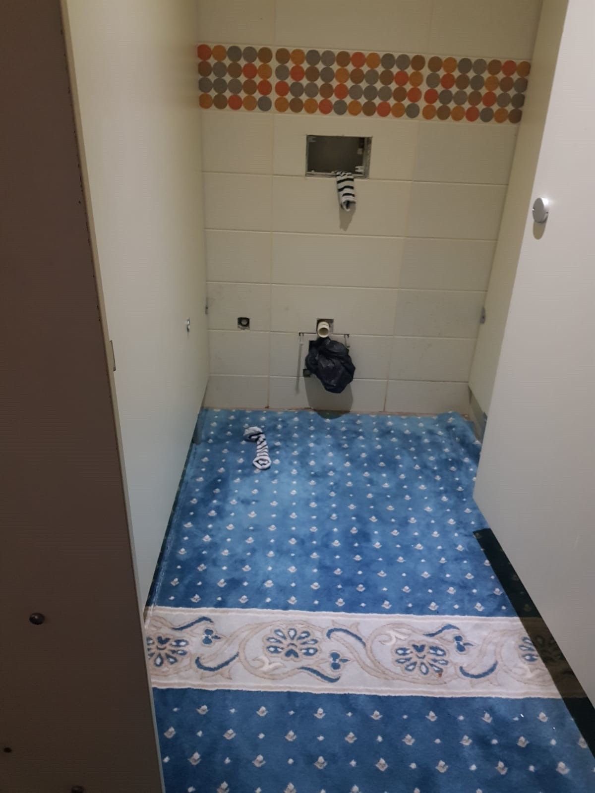 antalyada tuvaletten mescide cevrilen yapi kapatildi 3