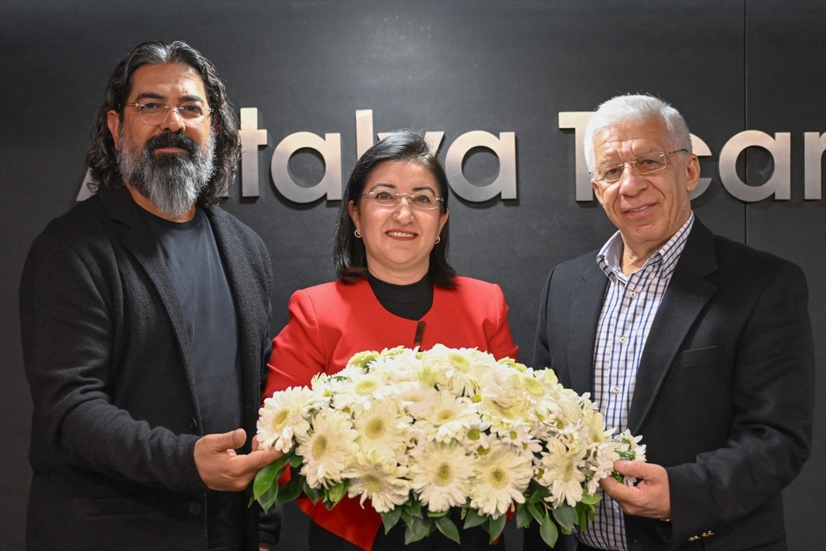 antalyadan ihracata 75 milyon dal cicek gonderildi 1 GECiC4LN