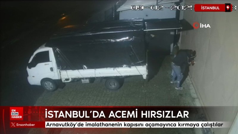 arnavutkoyde acemi hirsizlar kapiyi acamayinca kirmaya calisti 37zDQ1O3