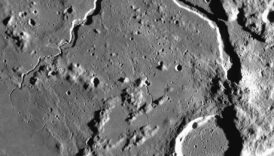 aydaki devasa kanyonlar nasil olustu iste bilimin cevabi Xd5kmizC