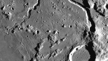 aydaki devasa kanyonlar nasil olustu iste bilimin cevabi Xd5kmizC