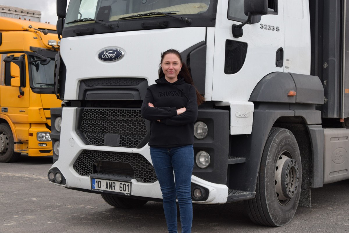 balikesirde tir soforlugu yaparak 3 cocuguna bakiyor 0 aXJ7gfnD