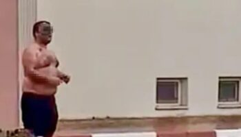 bartinda is sozunu yerine getirmeyen chpli belediyeyi elinde bicakla basti uibn7dqe