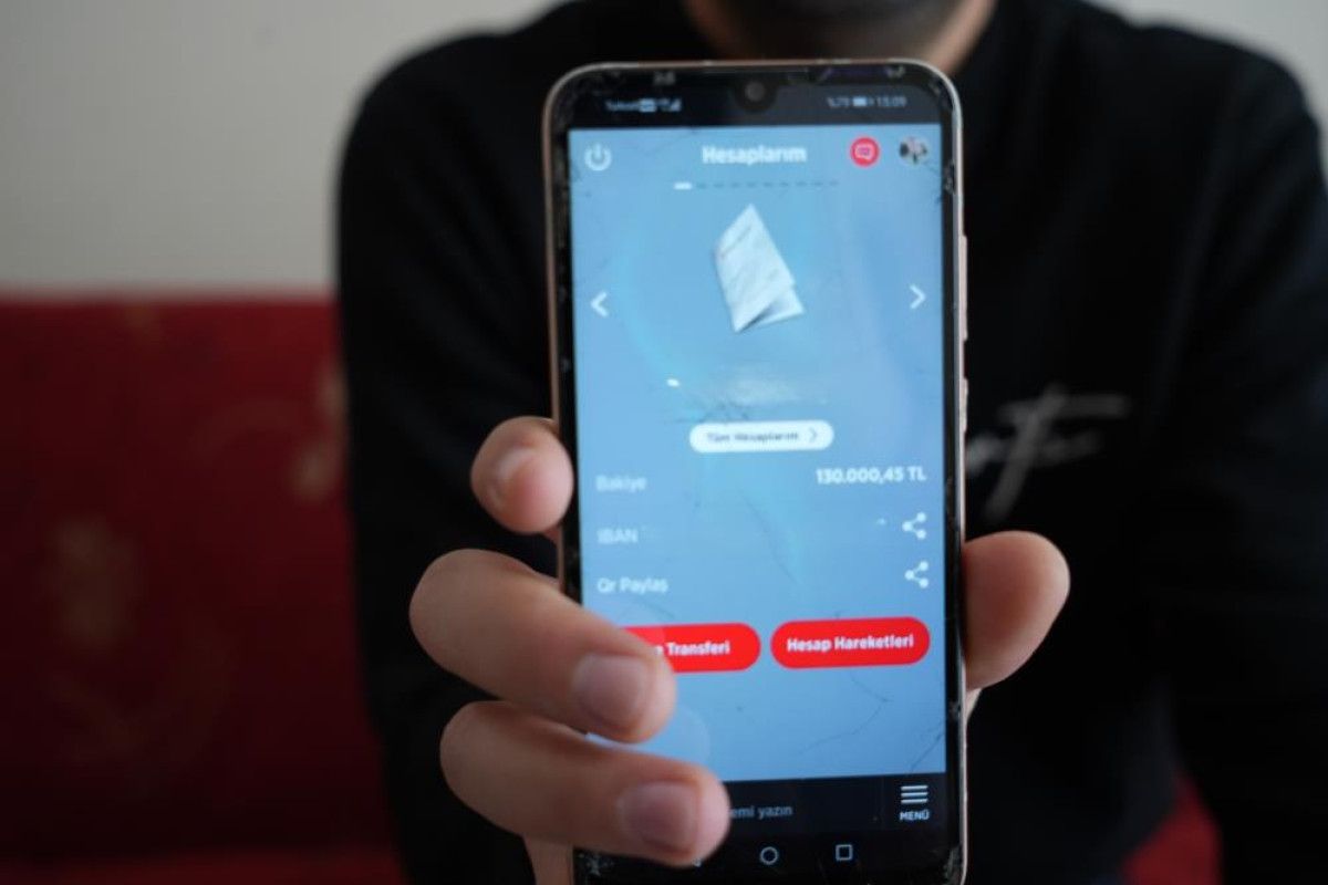 bayburtte hesabina yanlislikla gelen 130 bin tlyi iade etti 1 sRbV7sHp