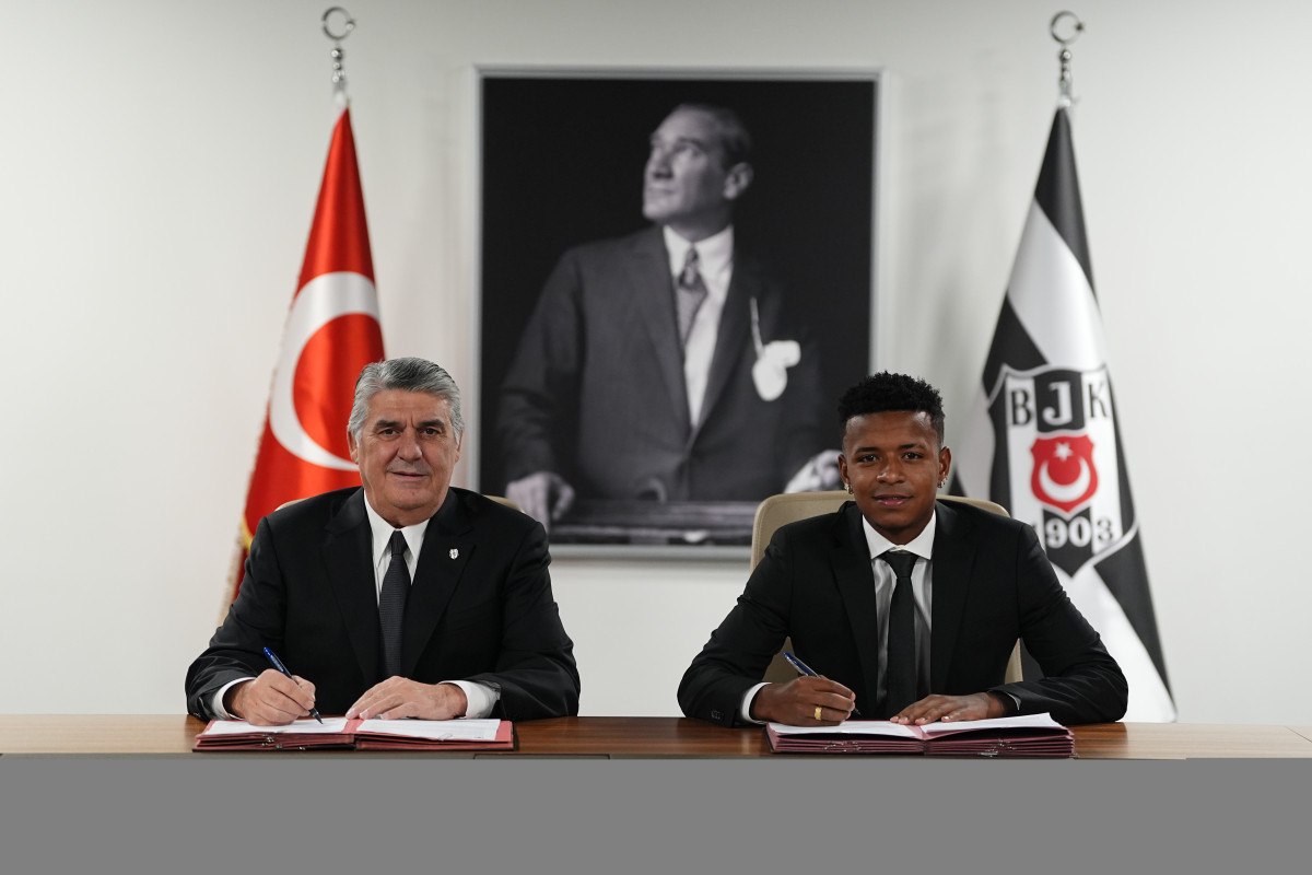 besiktas keny arroyo ile sozlesme imzalandigini acikladi 0 4KZQSzVC
