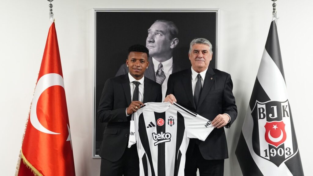besiktas keny arroyo ile sozlesme imzalandigini acikladi UIwf8v11