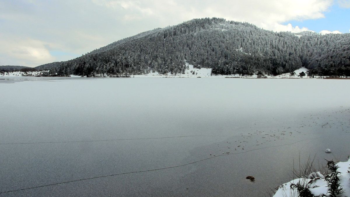 Bolu Abant Gölü buzla kaplandı 1 bolu abant golu buzla kaplandi 0
