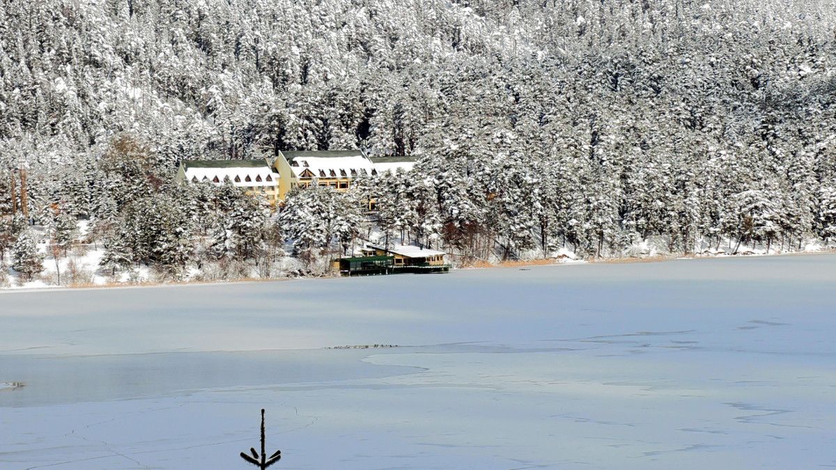 bolu abant golu buzla kaplandi 3 yyVUe7ip