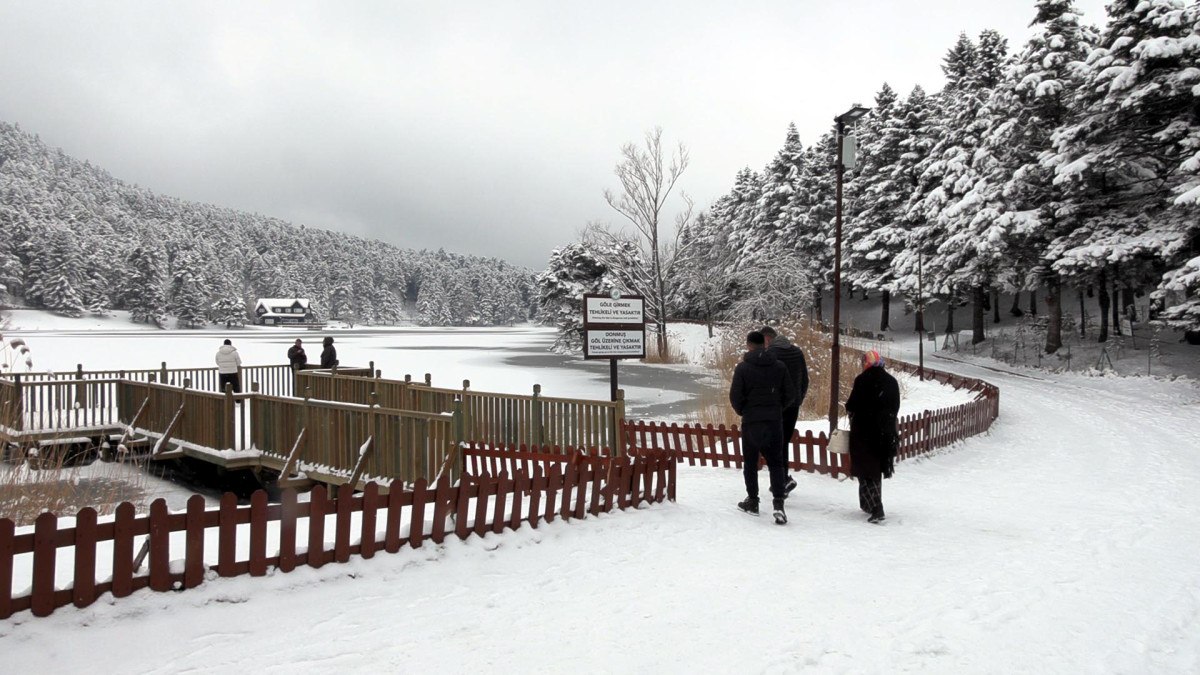 bolu golcuk tabiat parkinda kar manzarasi 0 86SzF4Yk
