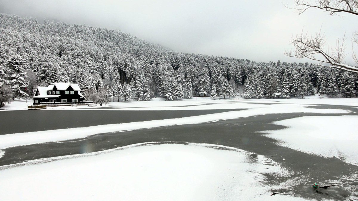 bolu golcuk tabiat parkinda kar manzarasi 2 74IH52cN