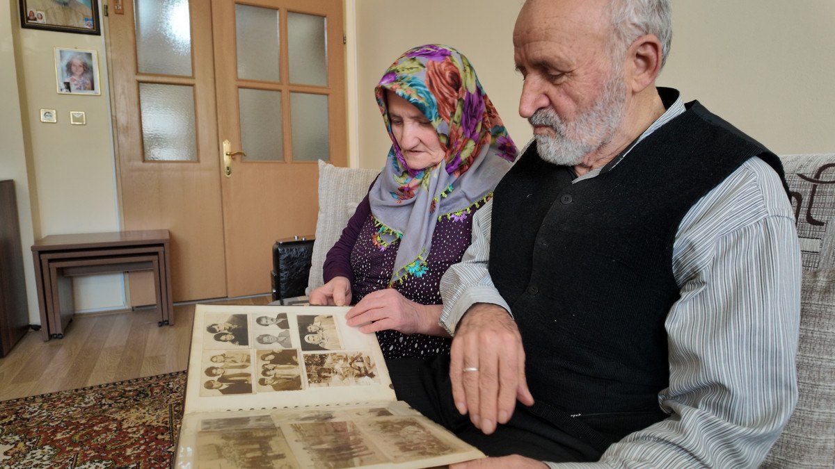 boluda esine binden fazla siir yazdi 0 Onq2HPMa