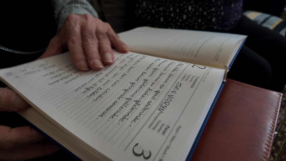 boluda esine binden fazla siir yazdi 2 K6emDp5I