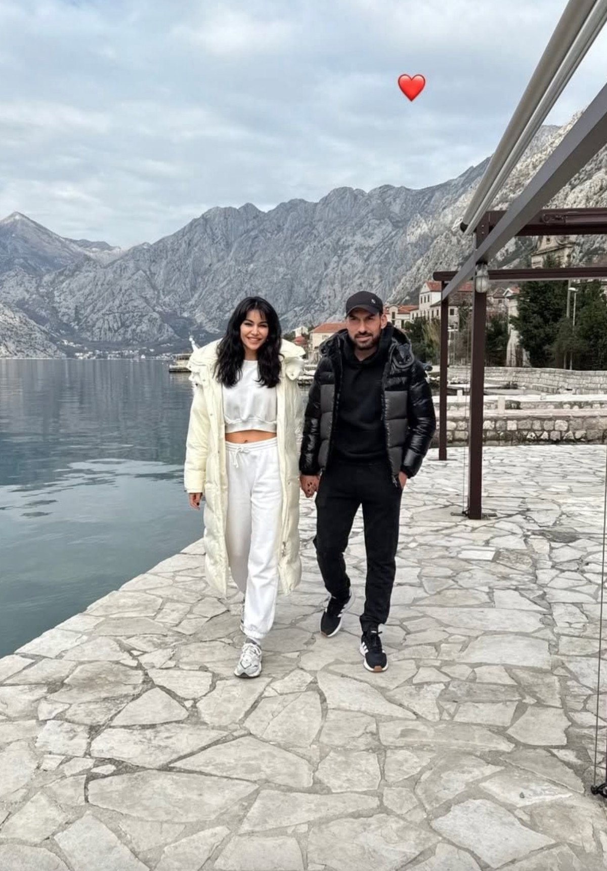 bosanacaklari iddia edilmisti silan makal ile sener ozbayrakli tatile cikti 0 5nB5sIR5