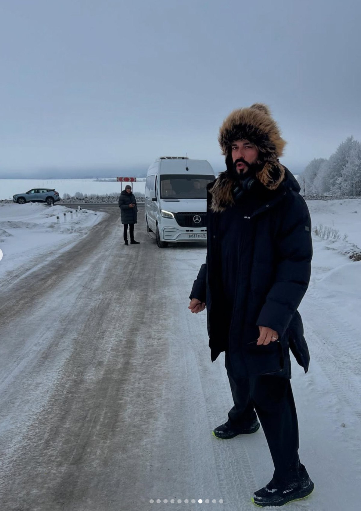 burak ozcivitin rusya tarzi gundem oldu kurklu sapkasina yorum yagdi 2 Z8tOfpft