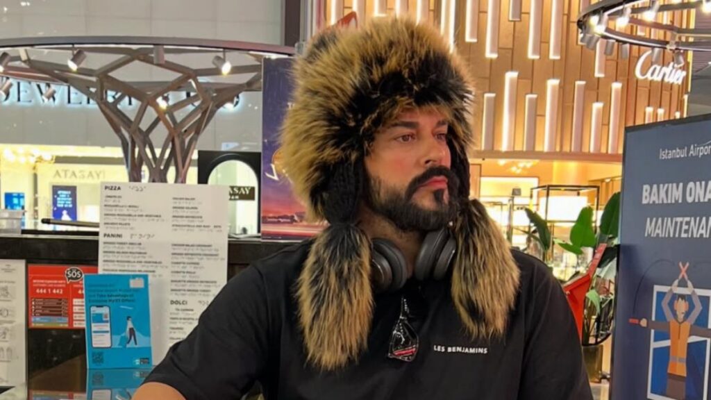 burak ozcivitin rusya tarzi gundem oldu kurklu sapkasina yorum yagdi xTRaLYtZ