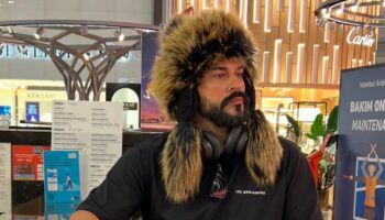 burak ozcivitin rusya tarzi gundem oldu kurklu sapkasina yorum yagdi xTRaLYtZ