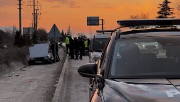 burdurda polisten kacarken 4 araca carpan surucu yakalandi WRJySQiX