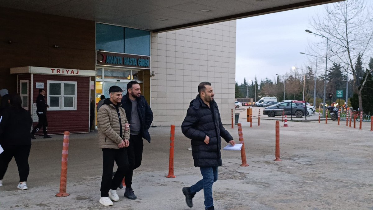 bursada 1 kisiyi silahla yaralamisti saldirgan kahvalti yaparken yakalandi 0 thwiXXD2