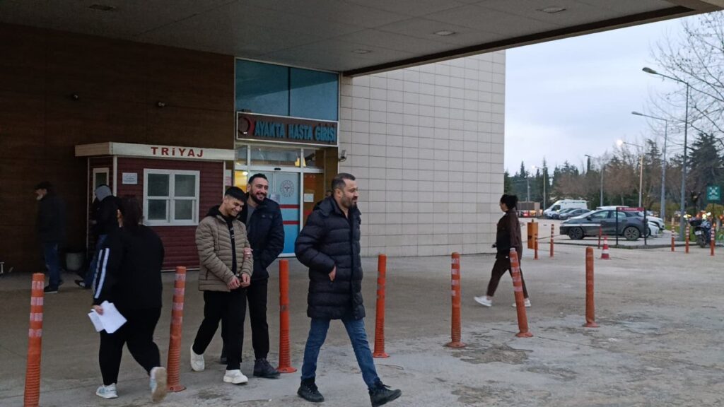 bursada 1 kisiyi silahla yaralamisti saldirgan kahvalti yaparken yakalandi RLYYU5vz