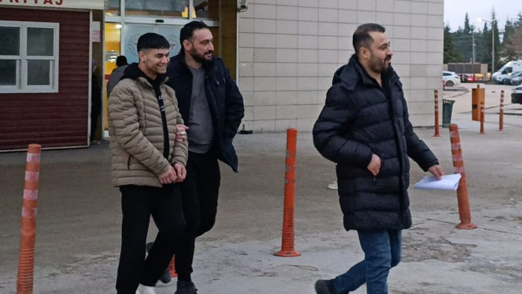 bursada borclu oldugu sahsi yaralayan supheli 18 gun sonra kahvalti yaparken yakalandi ia6UPnqg