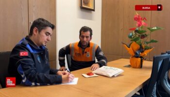 bursada buldugu 100 bin lira degerindeki altin kesesini teslim etti XOSGw3hg