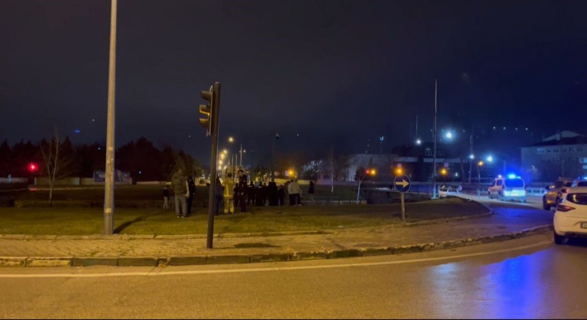 bursada direksiyon basinda uyuyakalan alkollu surucu kaza yapti 0 kcSUWsfd