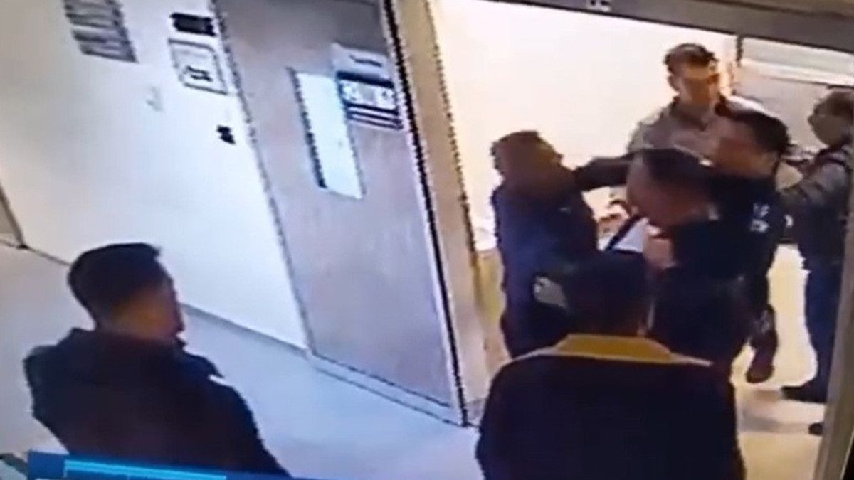 bursada hukumluyu hastaneden kacirmak isteyen 2 kisi tutuklandi 0 icbJLChh