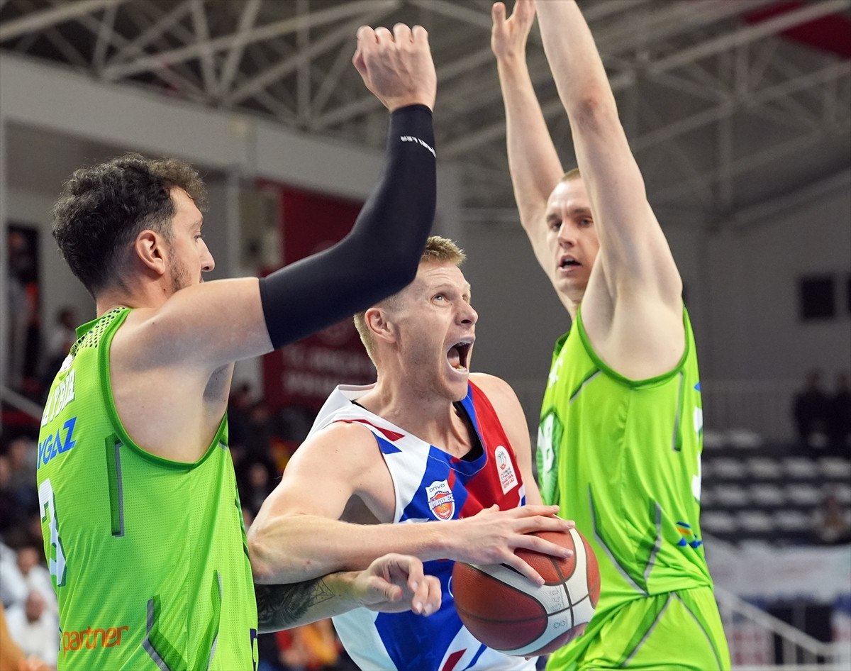 buyukcekmece basketbol tofas karsisinda galip geldi 0 eybHj1Jq