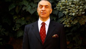 ceolarin evrimi izole yoneticilerden is birlikci ve yenilikci liderlere ILVwaEzS