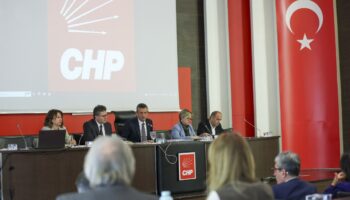 chp parti meclisi toplandi gundem erken secim nkNsD1we