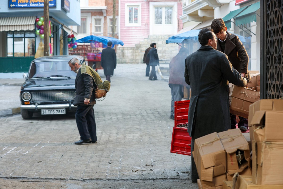 cihangir ceyhan ve alina bozlu bir zamanlar istanbul 1 DycchZHK