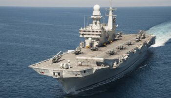 cin basini turkiye buyuk bir ucak gemisinin insasina basladi VswWMrAD