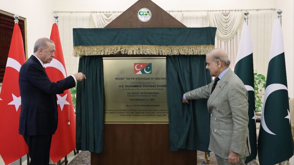 cumhurbaskani erdoganin adi islamabaddaki bir yola verilecek fpIqIwn4