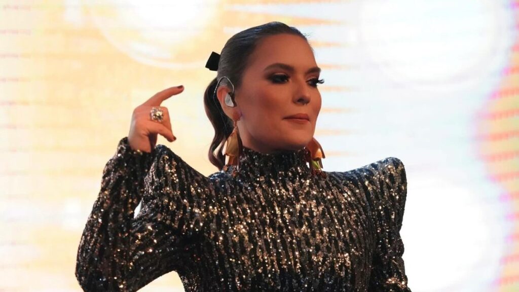 demet akalini kizdiran yorum takipcisi son karesinde unlu sarkiciyi taniyamadi 3pK6jj2B