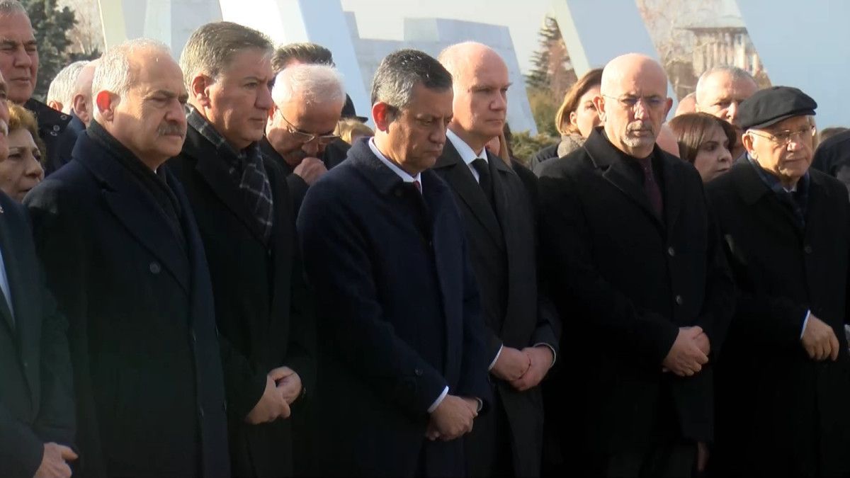 deniz baykal vefatinin ikinci yil donumunde kabri basinda anildi 0 9yr5dj9n