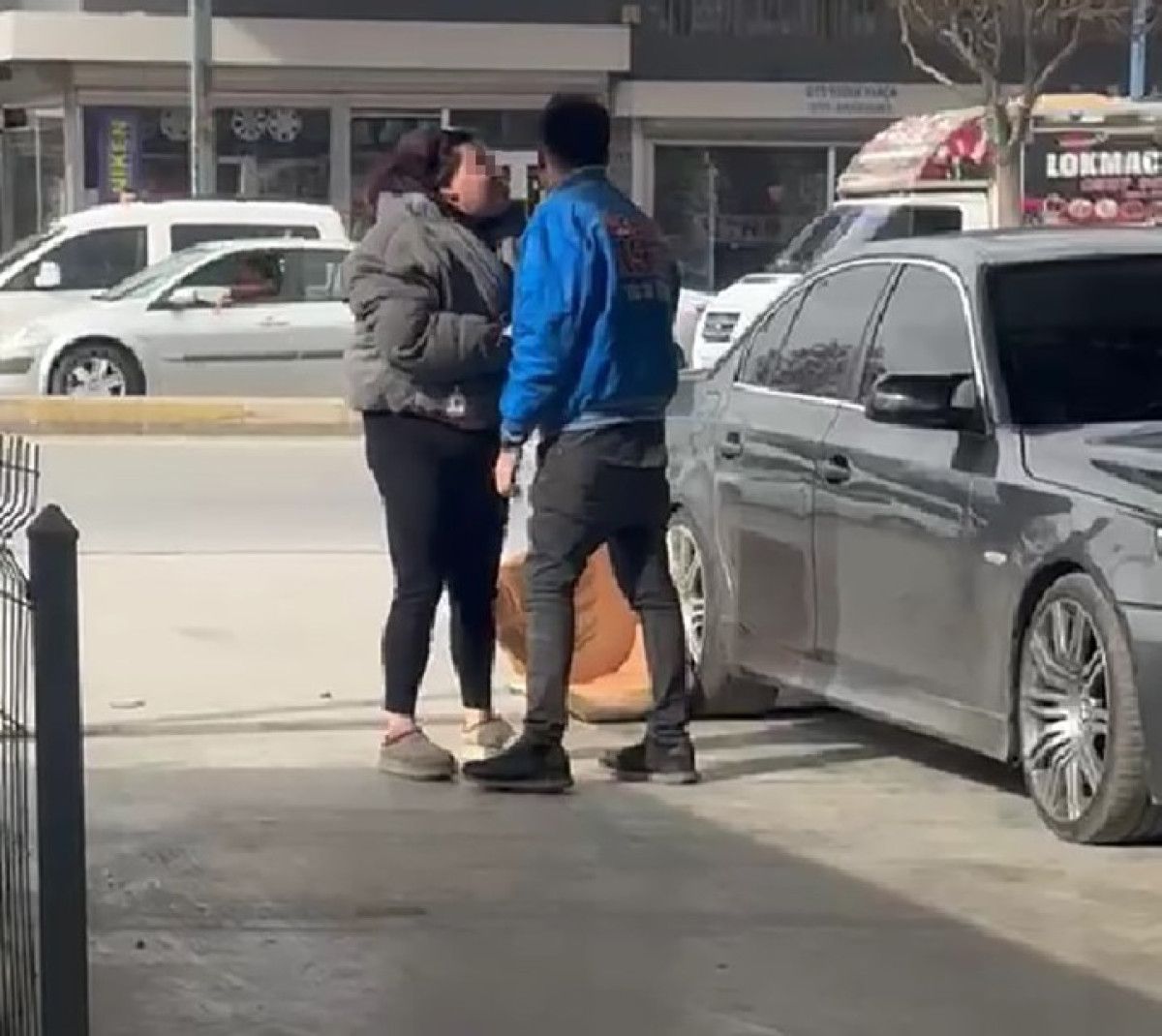 denizlide bosanma asamasindaki kadin sanayiyi savas alanina cevirdi 1 laf4EYzh