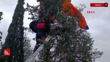 denizlide parasutu agaca takilan pilotu itfaiye kurtardi b167FuUX