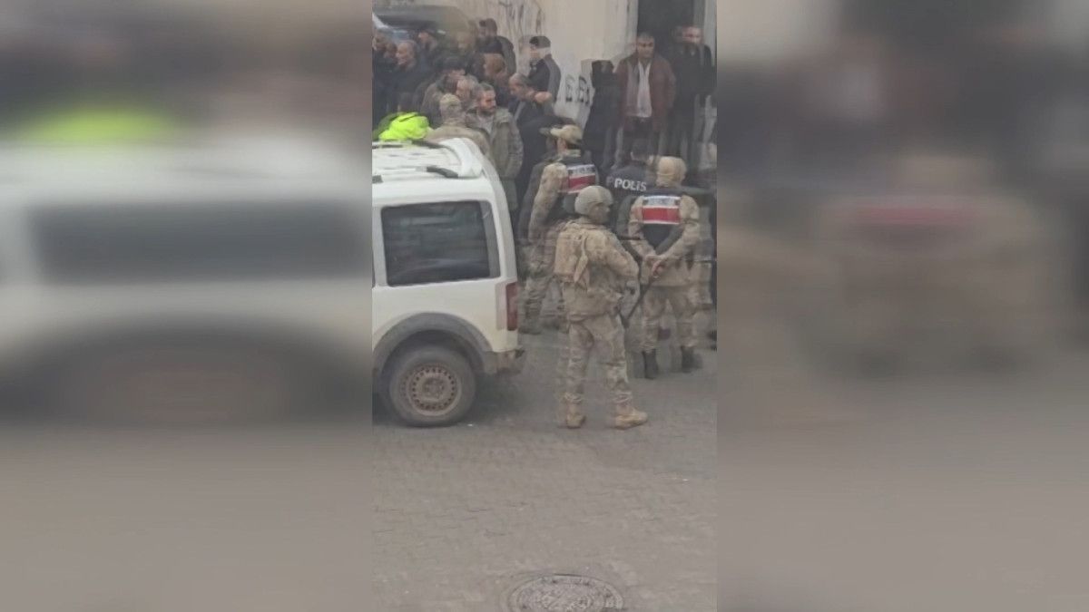 diyarbakirda kacak elektrik cezasina tepki gosterip olay cikardilar 4