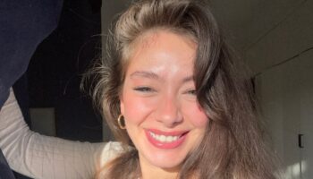 doguma gun sayiyor neslihan atagul yayin hazirlanirken dualar etti asXy1LC1