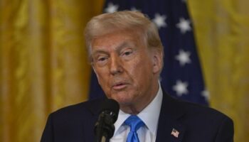 donald trumptan urdun ve misira tehdit filistinlileri kabul etmezlerse yardimlar durur lNAUYfjt