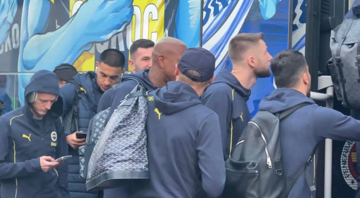 fenerbahce kafilesi antalyada 5 a7lSdQZY