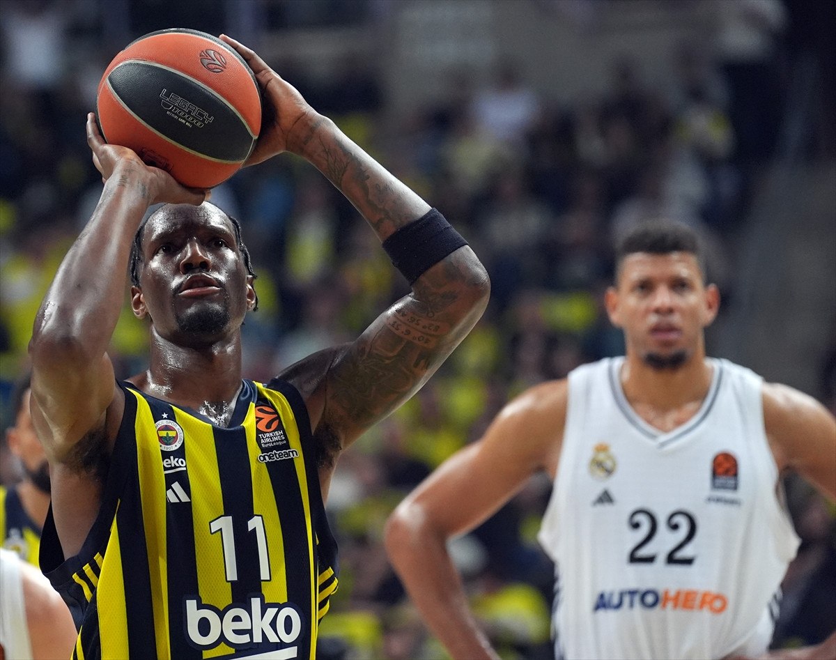 fenerbahce real madrid karsisinda galip 2 Oe1NZiwJ