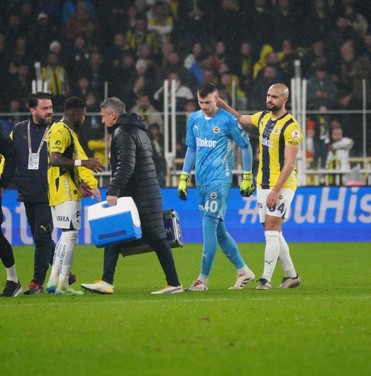 fenerbahce sakatliklarla bogusuyor 9 futbolcunun 2si sezonu kapatti 1 ZNbRQHiM