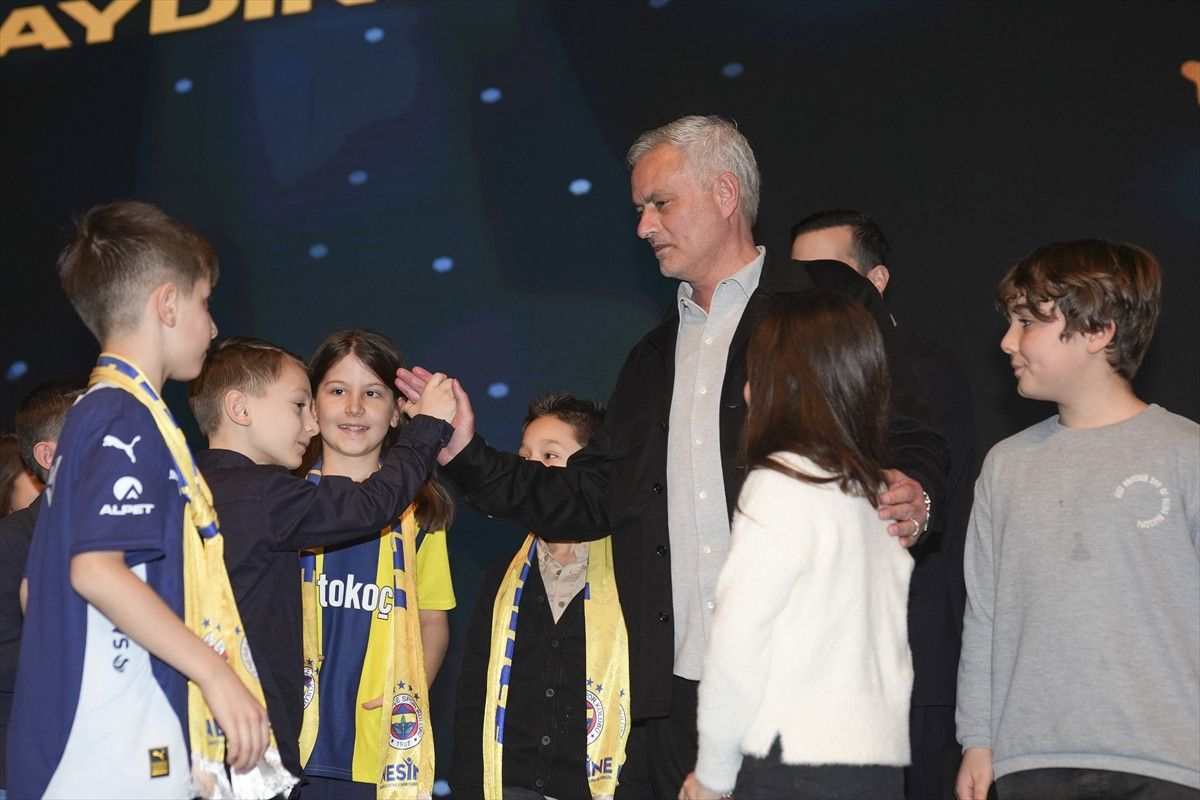 fenerbahcede aydinlik gelecek odulleri gecesi 17 aLTEDyOT