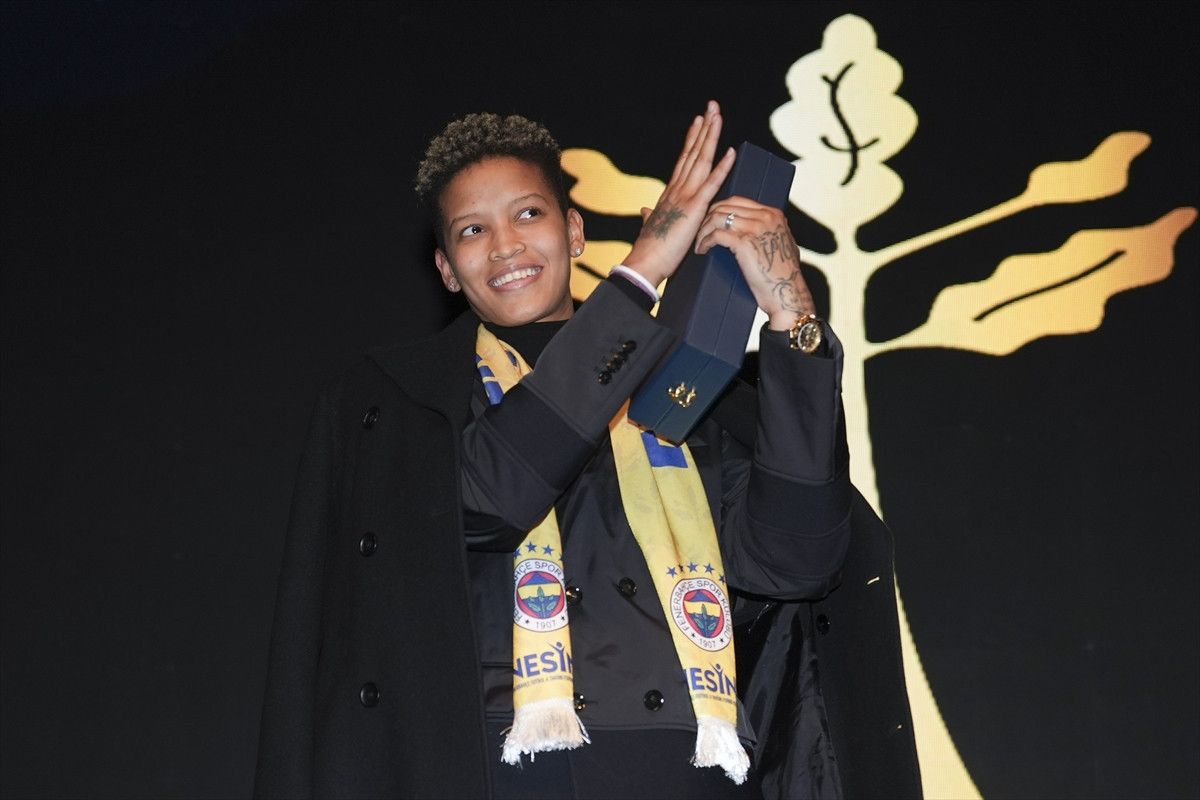 fenerbahcede aydinlik gelecek odulleri gecesi 7 alt3mhzn